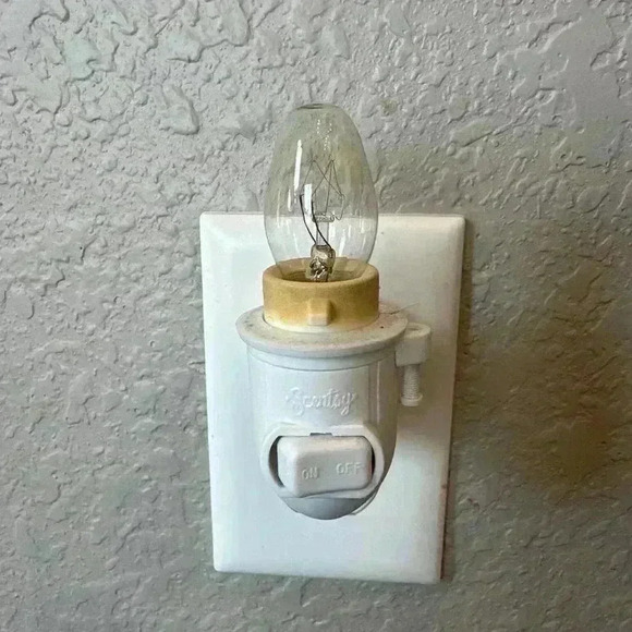 Scentsy Jack O'Lantern Halloween Pumpkin Orange Plug-In Wax Warmer - Picture 4 of 5